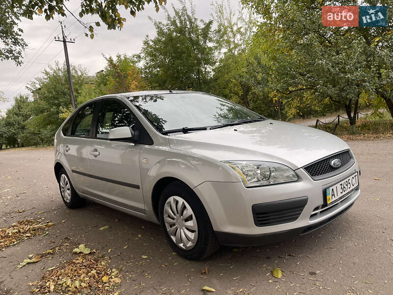 Хетчбек Ford Focus 2006 в Лубнах