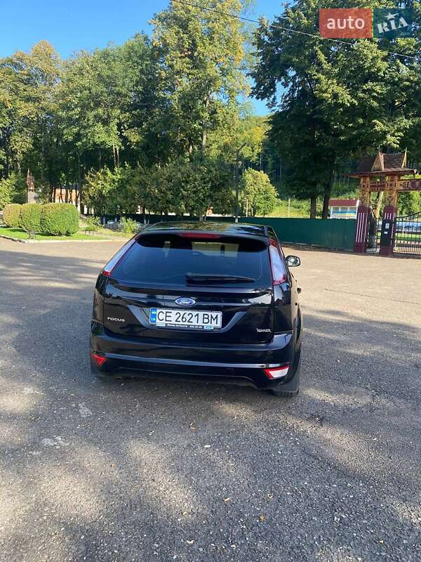 Хэтчбек Ford Focus 2010 в Вижнице
