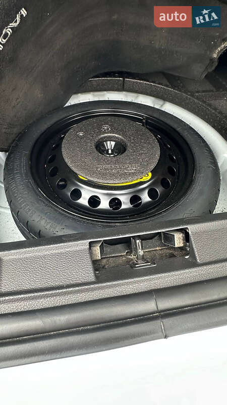 Седан Ford Focus 2017 в Киеве фото 16 Седан Ford Focus 2017 в Киеве