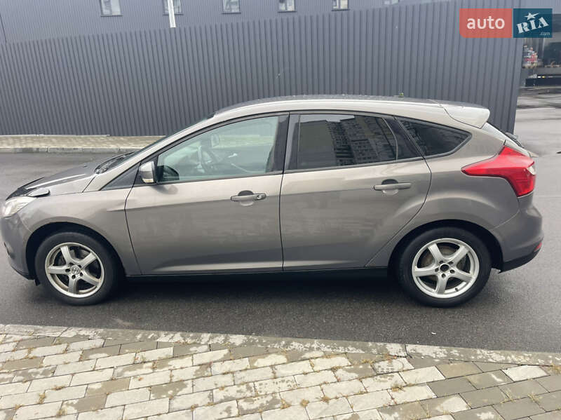 Хэтчбек Ford Focus 2011 в Киеве