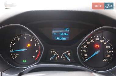 Хэтчбек Ford Focus 2013 в 