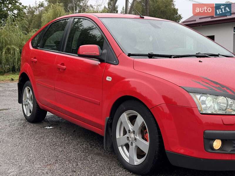 Хетчбек Ford Focus 2005 в Кореці фото 5 Хетчбек Ford Focus 2005 в Кореці