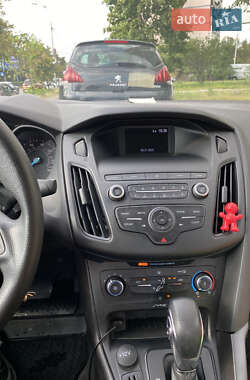 Седан Ford Focus 2018 в 
