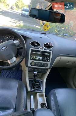Хетчбек Ford Focus 2005 в 