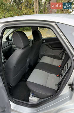 Хэтчбек Ford Focus 2010 в 