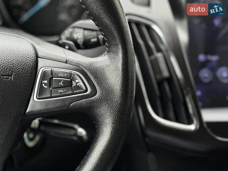 Хэтчбек Ford Focus 2015 в Днепре фото 30 Хэтчбек Ford Focus 2015 в Днепре
