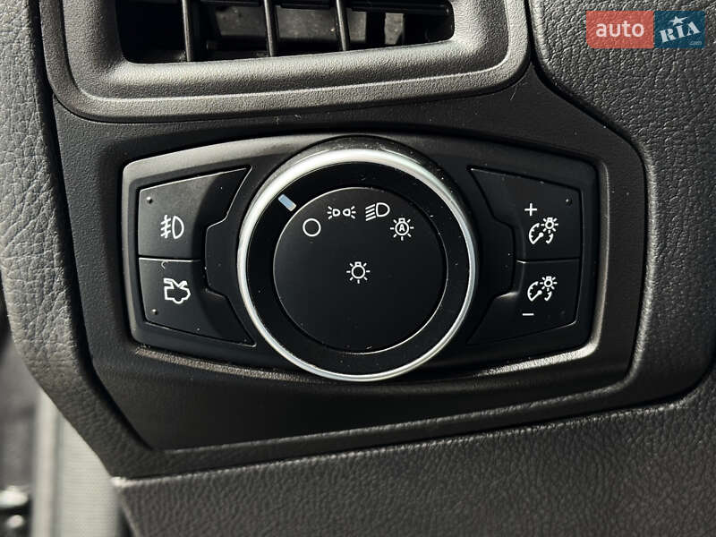 Хэтчбек Ford Focus 2015 в Днепре фото 35 Хэтчбек Ford Focus 2015 в Днепре