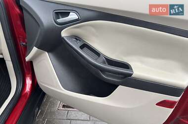 Седан Ford Focus 2013 в 