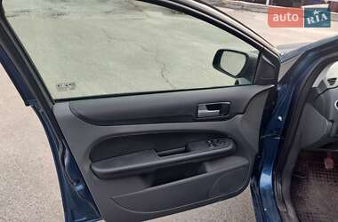 Хэтчбек Ford Focus 2007 в 