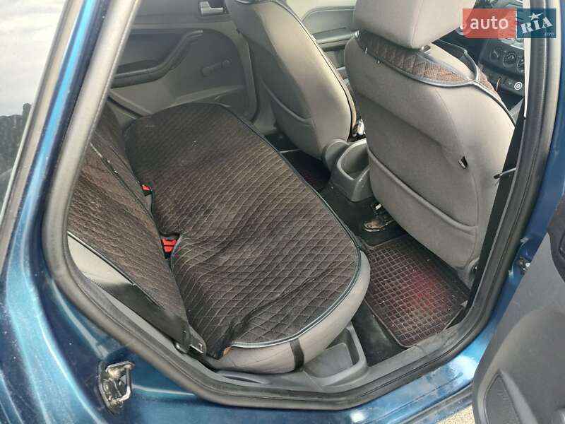 Хэтчбек Ford Focus 2007 в Киеве