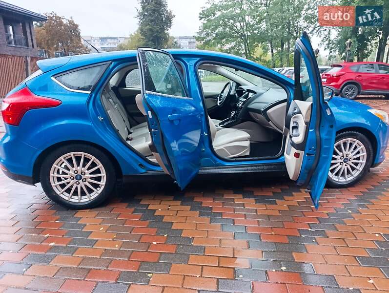 Хэтчбек Ford Focus 2012 в Звягеле