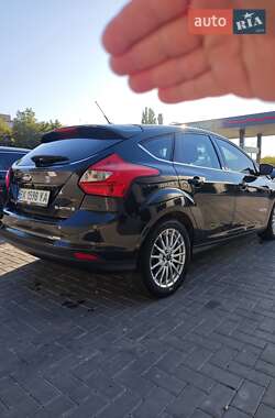 Хетчбек Ford Focus 2013 в 