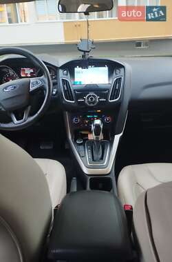 Хэтчбек Ford Focus 2017 в 