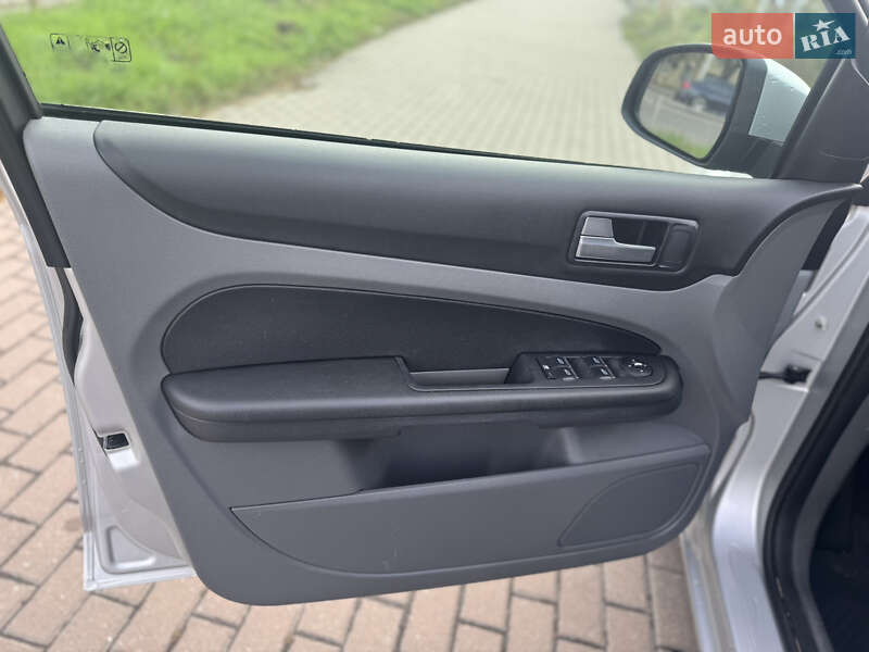 Универсал Ford Focus 2009 в Ровно