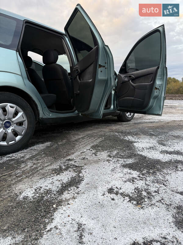 Універсал Ford Focus 1999 в Смілі