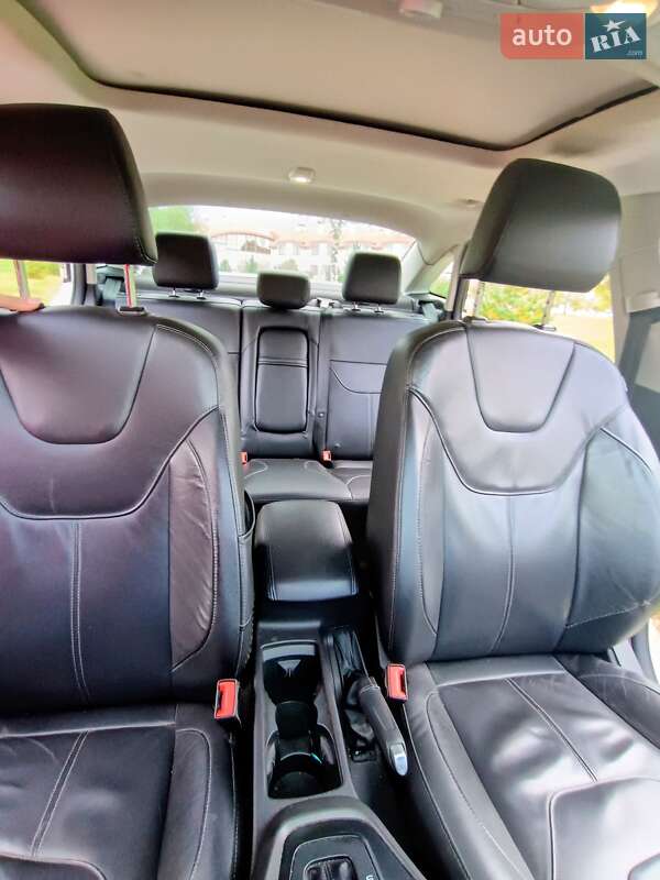 Седан Ford Focus 2015 в Львові