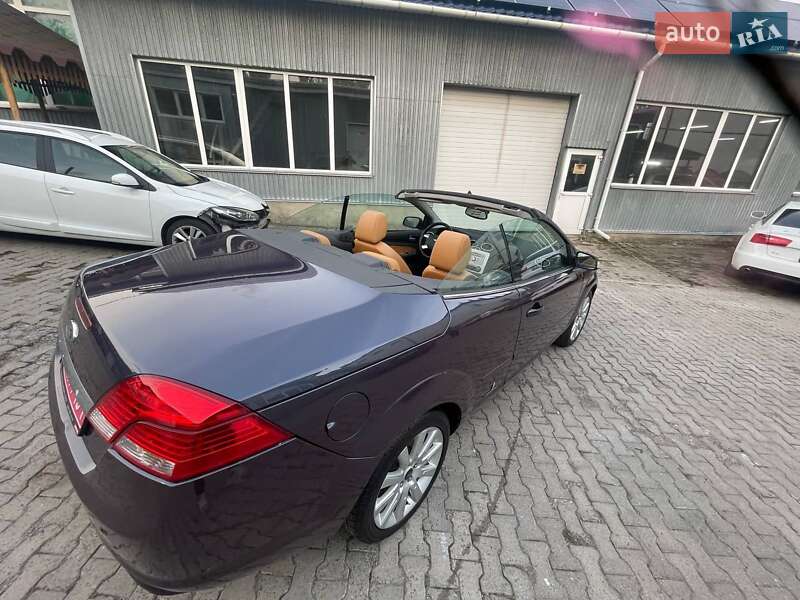 Кабриолет Ford Focus 2008 в Ровно