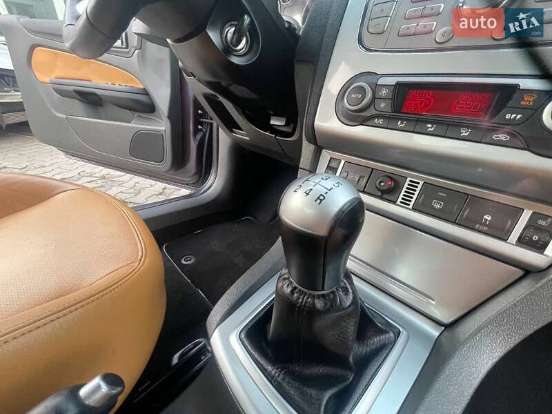 Кабриолет Ford Focus 2008 в Ровно