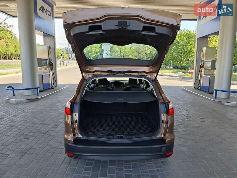 Универсал Ford Focus 2014 в Николаеве фото 34 Универсал Ford Focus 2014 в Николаеве