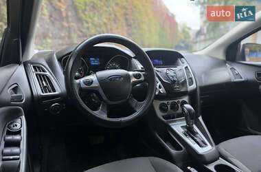 Седан Ford Focus 2011 в 