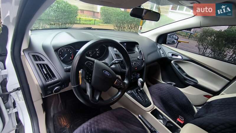 Седан Ford Focus 2016 в Киеве