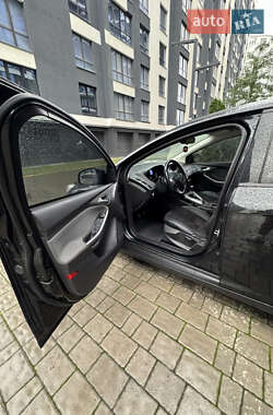 Универсал Ford Focus 2012 в 