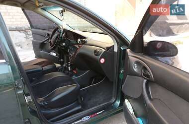 Седан Ford Focus 2004 в 