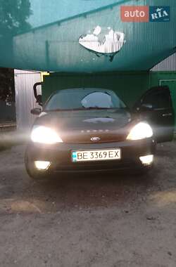 Седан Ford Focus 2004 в 