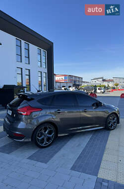 Хэтчбек Ford Focus 2017 в 