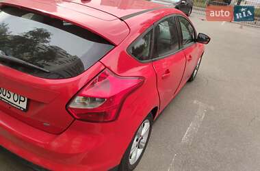 Хэтчбек Ford Focus 2014 в 