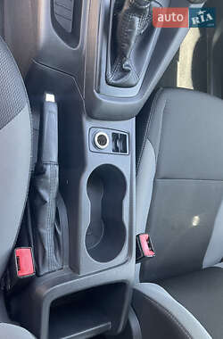 Хэтчбек Ford Focus 2012 в 