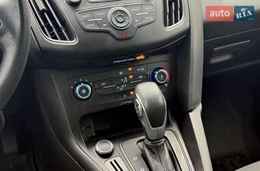 Седан Ford Focus 2017 в 