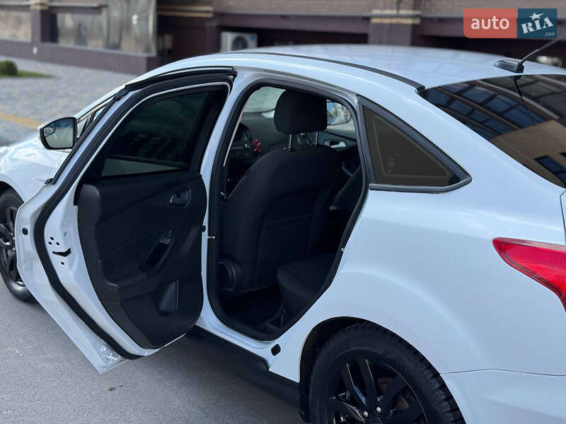 Седан Ford Focus 2015 в Чернигове