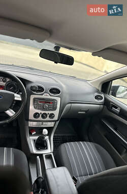 Универсал Ford Focus 2010 в 