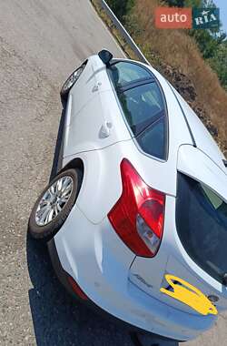 Хетчбек Ford Focus 2011 в 