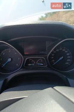 Хетчбек Ford Focus 2011 в 