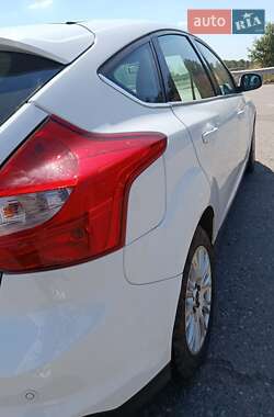 Хетчбек Ford Focus 2011 в 