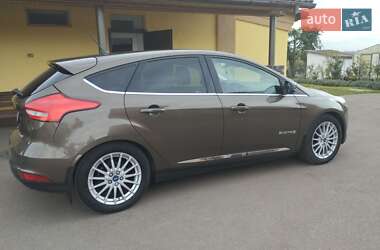 Хэтчбек Ford Focus 2018 в 