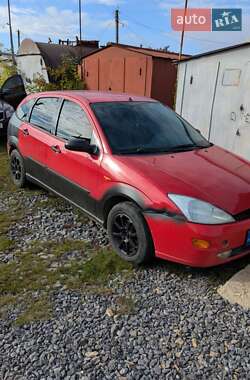 Хэтчбек Ford Focus 2003 в 