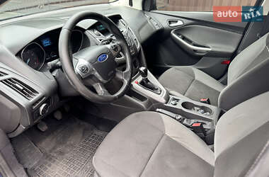 Хэтчбек Ford Focus 2013 в 