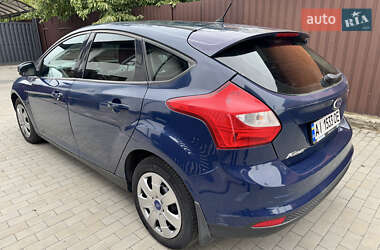 Хэтчбек Ford Focus 2013 в 