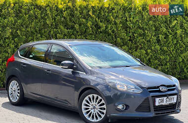 Хэтчбек Ford Focus 2012 в 