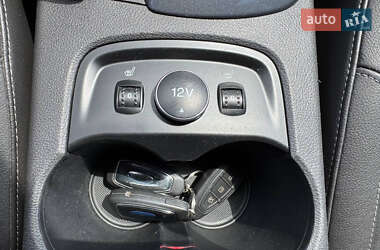 Хэтчбек Ford Focus 2012 в 