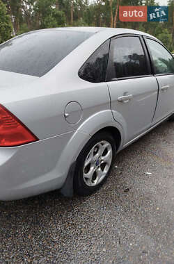 Седан Ford Focus 2011 в 