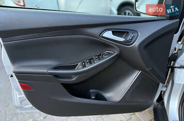 Седан Ford Focus 2017 в 