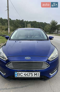 Хэтчбек Ford Focus 2015 в 