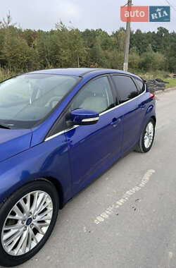 Хэтчбек Ford Focus 2015 в 