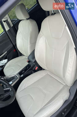 Хэтчбек Ford Focus 2015 в 