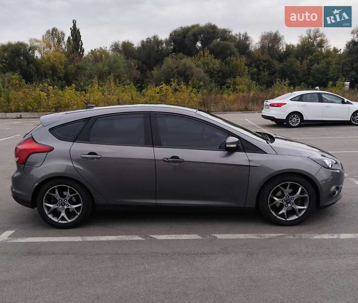 Хэтчбек Ford Focus 2013 в Ирпене