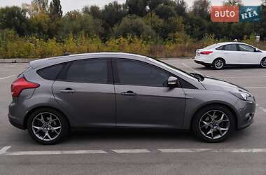 Хетчбек Ford Focus 2013 в 